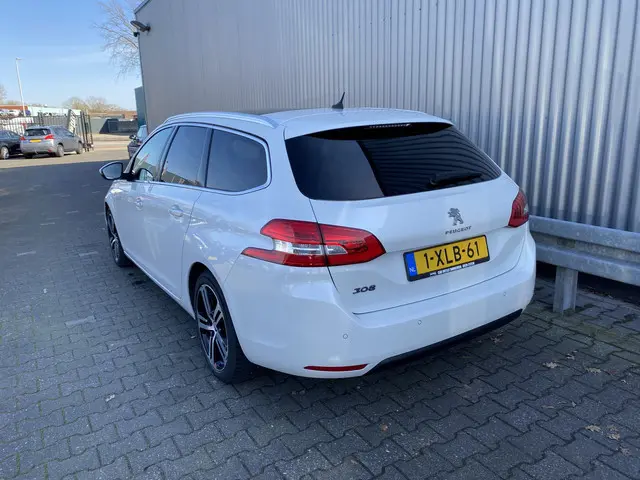 Peugeot 308 SW 1.2 e-THP Première 2014 Benzine 15