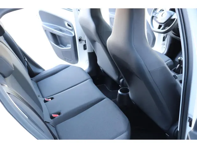 Volkswagen up! 1.0 BMT move up! 2019 Benzine 11