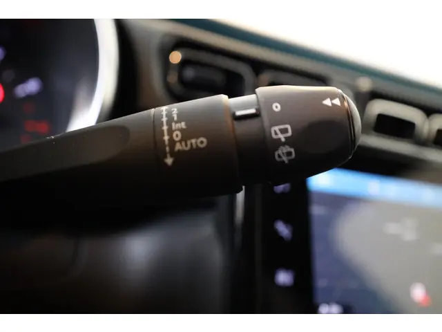 Citroën C3 PT 83 Shine 2021 Benzine 34