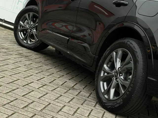 Ford Kuga 2.5 PHEV ST-Line 2021 Hybride Benzine 13