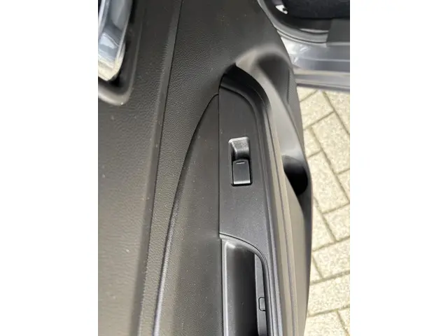 Suzuki Swift 1.2 Stijl Smart Hybrid 2018 Benzine 23