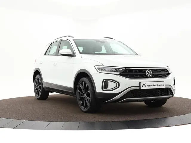 Volkswagen T-Roc 1.5 Tsi 150pk DSG Life 2023 Benzine 16