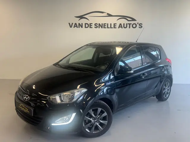 Hyundai i20 1.2i Go! 2015 Benzine 3
