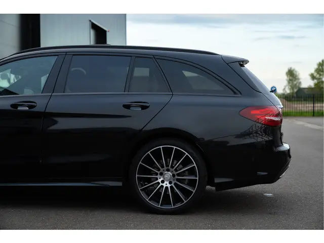 Mercedes-Benz C-Klasse Estate C180 AMG | 2017 Benzine 22