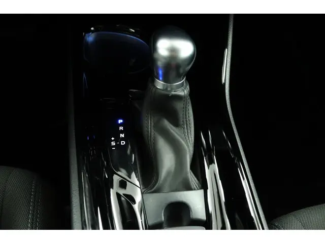 Toyota C-HR 2.0 Hybrid Dynamic 2021 Hybride Benzine 27