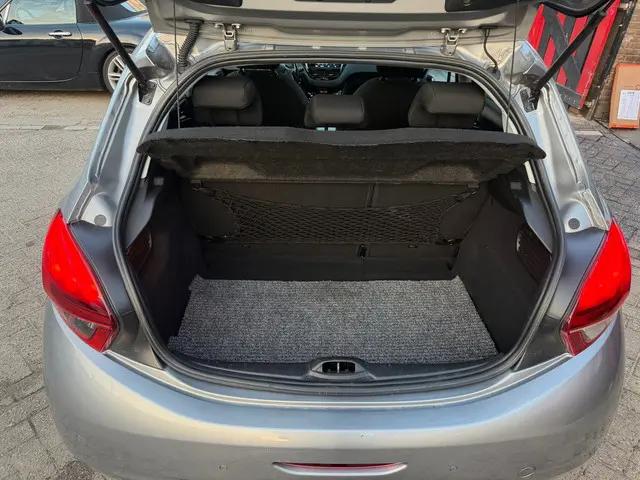 Peugeot 208 1.2 PureTech Allure 2019 Benzine 15