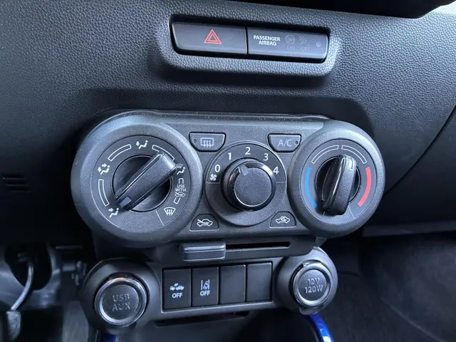 Suzuki Ignis 1.2 Select Smart Hybrid 2023 Benzine 13