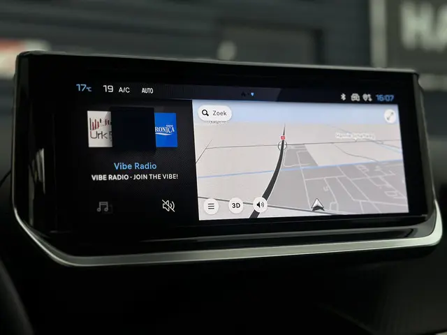 Peugeot 2008 1.2 PureTech 100 Allure 2024 Benzine 15