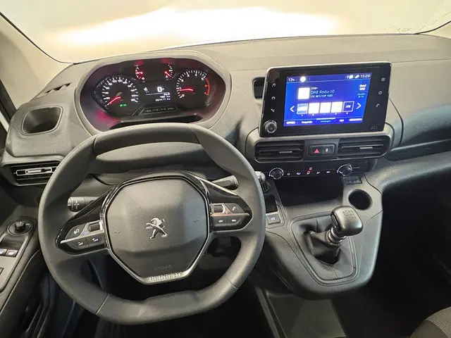 Peugeot Partner 1.5 BlueHDI Premium Long 2022 Diesel 17