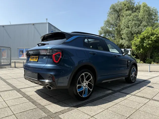 Lynk & Co 01 1.5 Aut. Hybrid 2024 Hybride Benzine 6