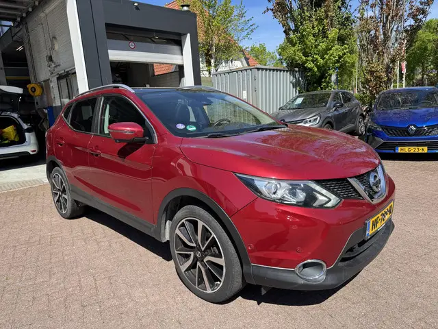 Nissan QASHQAI 1.2 Tekna+Panodak Trekhaak 2015 Benzine 3
