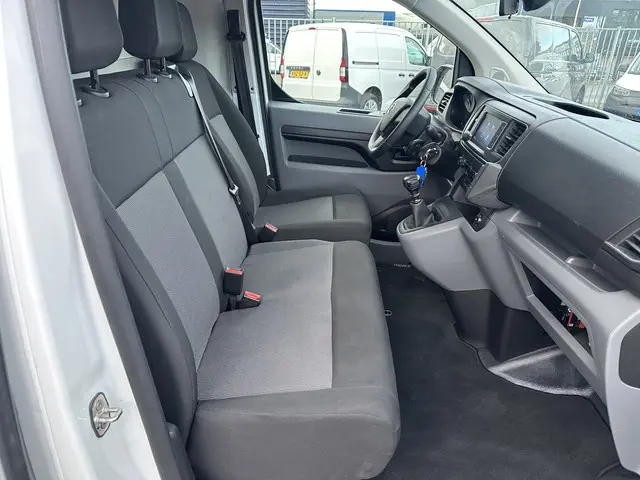 Toyota ProAce Worker 2.0 D-4D 145PK 2022 Diesel 29