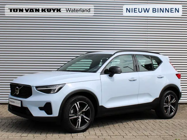 Volvo XC40 2.0 B4 Plus Dark 2025 Benzine