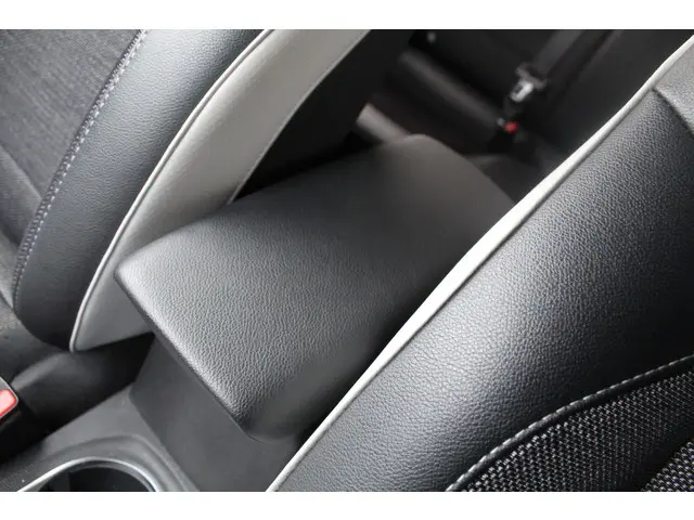 Renault Captur 1.0 TCe 100 Intens 2020 Benzine 18