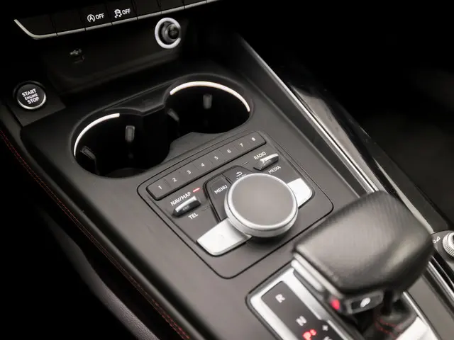 Audi A4 Avant 2.0 TDI S-Line Sport 2017 Diesel 30