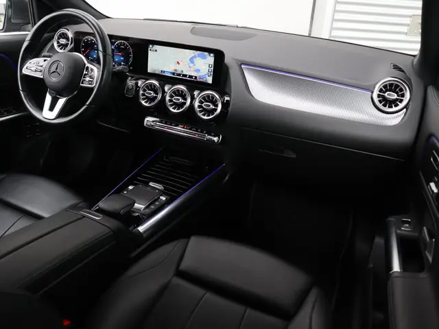 Mercedes-Benz GLA 250 e Style 2021 Hybride Benzine 3