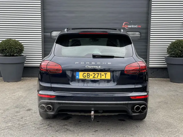 Porsche Cayenne 3.0 S E-Hybrid 2015 Hybride Benzine 7