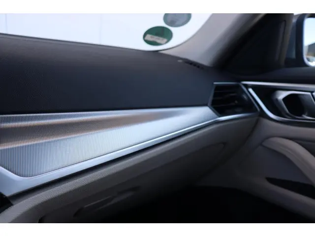 BMW i4 eDrive40 High Executive 84 kWh 2022 Elektrisch 29