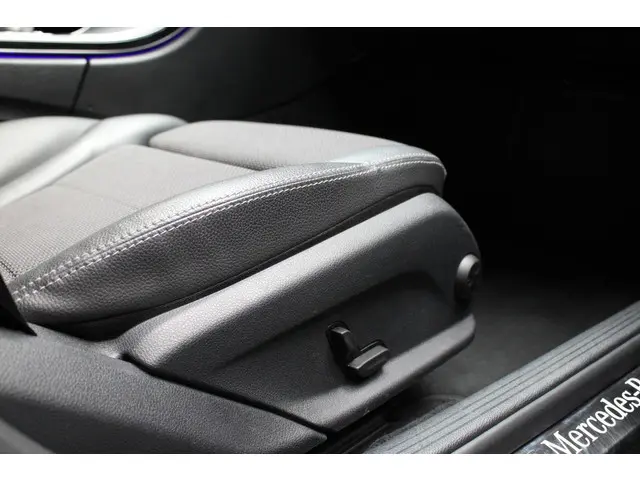Mercedes-Benz C-Klasse 180 2019 Benzine 25