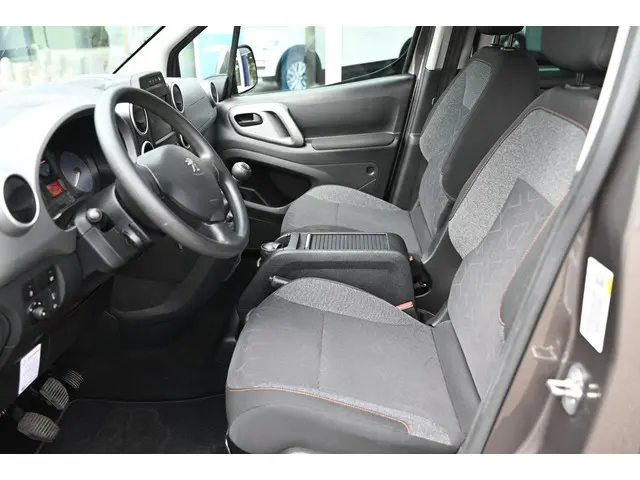 Peugeot Partner Tepee 1.2 PureTech Active 2017 Benzine 12