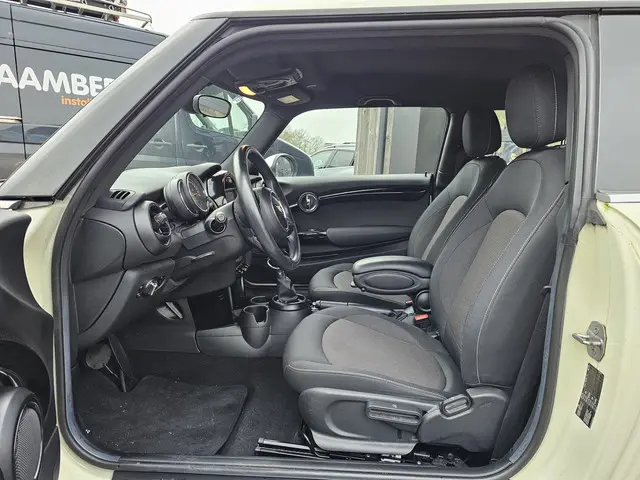 MINI Cooper Mini 1.5 Business 2015 Benzine 24