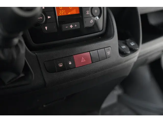 Citroën Jumper 2.2 BlueHDi 120 L2H2 3.0t 2023 Diesel 56