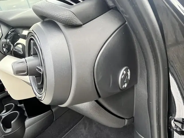 MINI Cooper 1.5 Classic 2023 Benzine 74