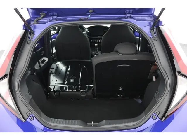 Toyota Aygo X 1.0 VVT-i MT Play 2024 Benzine 24
