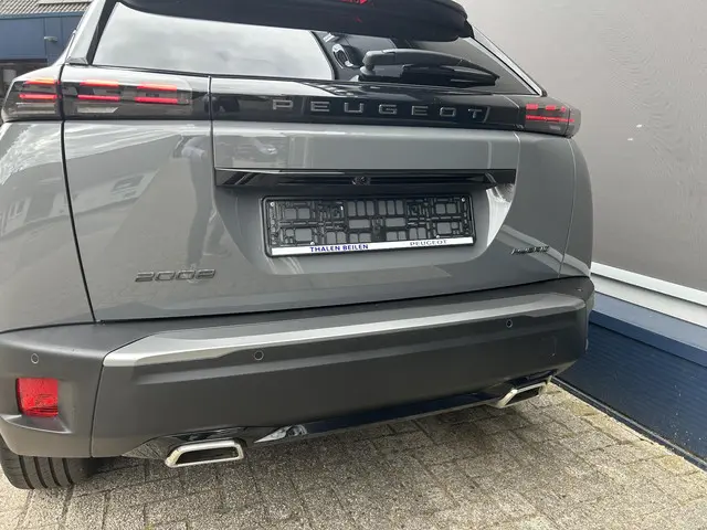 Peugeot 2008 1.2 Hybrid 145 GT 2025 Hybride Benzine 33