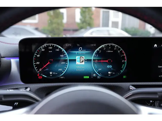 Mercedes-Benz CLA 250 e AMG 45S 2020 Hybride Benzine 18