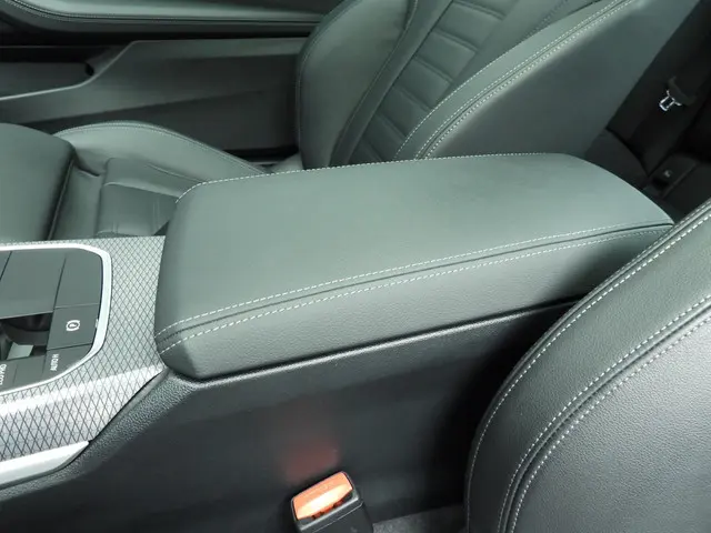 BMW 4 Serie Coupe 420i 2024 Benzine 24