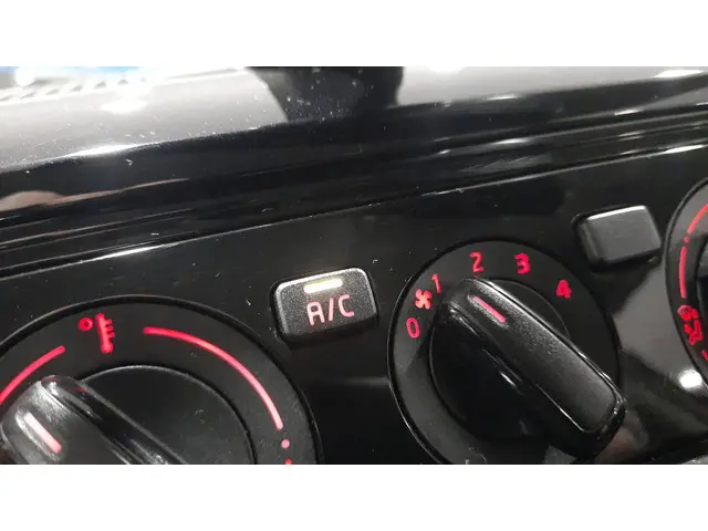 Volkswagen up! 1.0 Move up! | Airco | 5-deurs | 2015 Benzine 20