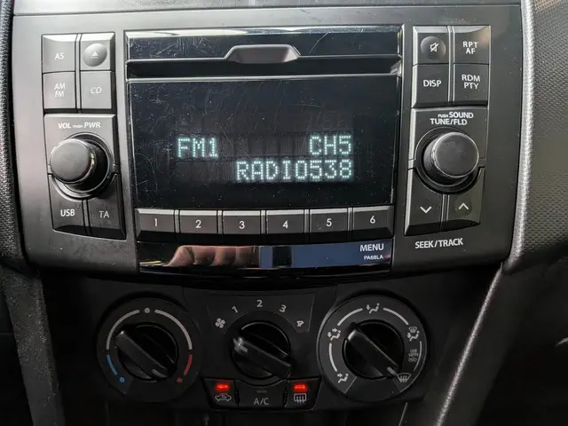 Suzuki Swift 1.2 X-tra Edition | * Carplay 2015 Benzine 17