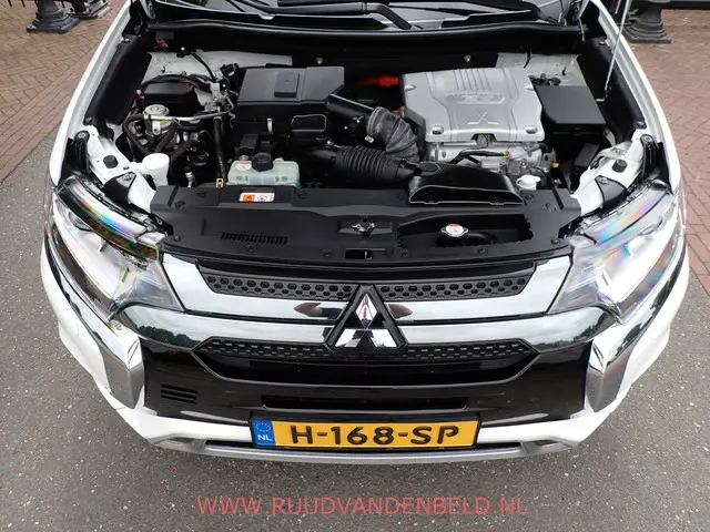 Mitsubishi Outlander 2.4 PHEV Pure 2020 Hybride Benzine 27