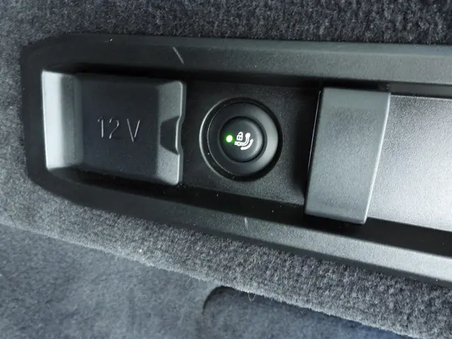 BMW 5 Serie Touring 530e 2024 Hybride Benzine 38