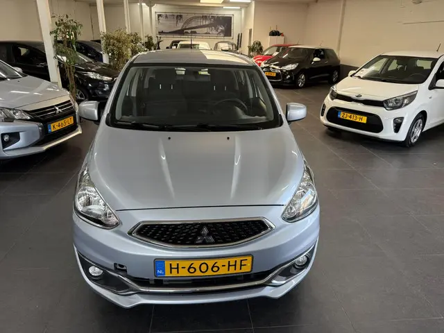 Mitsubishi Space Star 1.0 Cool+ 2020 Benzine 2