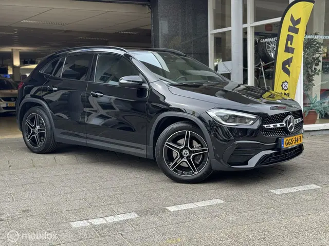 Mercedes-Benz GLA 3