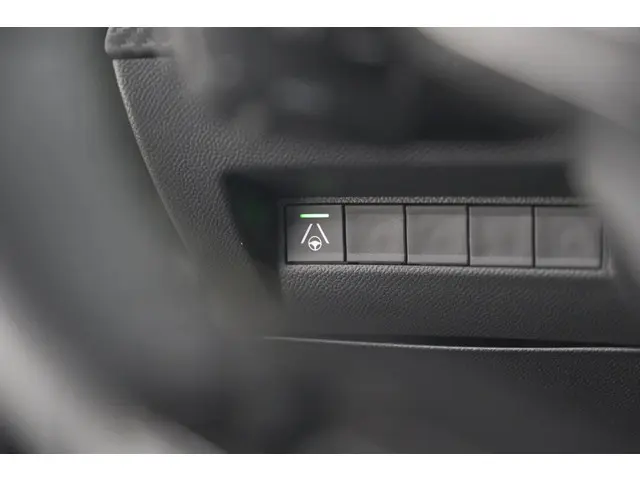 Peugeot 2008 PureTech 130 EAT8 GT 2024 Benzine 42