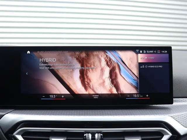 BMW 3 Serie Touring 330e 2024 Hybride Benzine 29