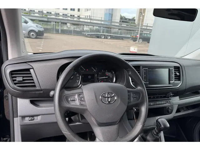 Toyota ProAce Compact 1.5 D-4D Navigator 2021 Diesel 19