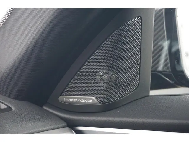 BMW i4 eDrive35 2024 Elektrisch 21