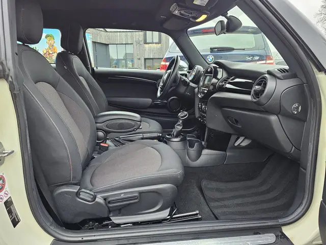 MINI Cooper Mini 1.5 Business 2015 Benzine 16