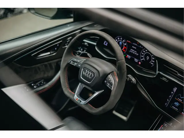 Audi RSQ8 4.0 TFSI quattro 2020 Hybride Benzine 36