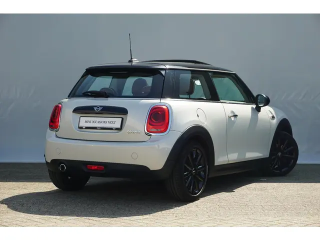 MINI 3-Deurs Cooper 2018 Benzine 2