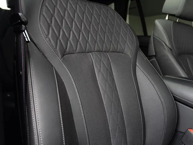 BMW X5 xDrive50e 2023 Hybride Benzine 12