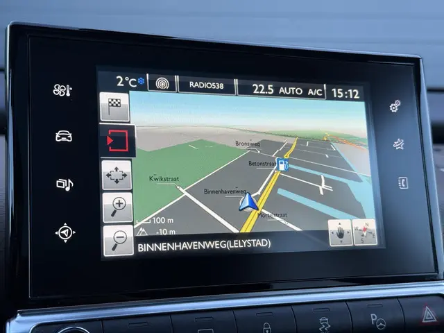 Citroën C4 Cactus 1.2 e-VTi Shine 2014 Benzine 13