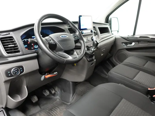 Ford Transit Custom 2