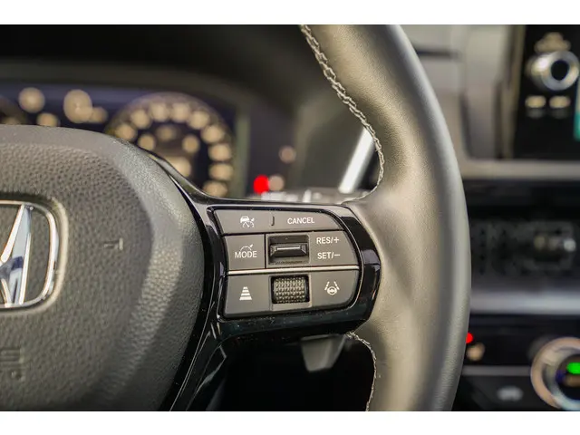 Honda CR-V 2.0i e:HEV ELEGANCE 2024 Hybride Benzine 18