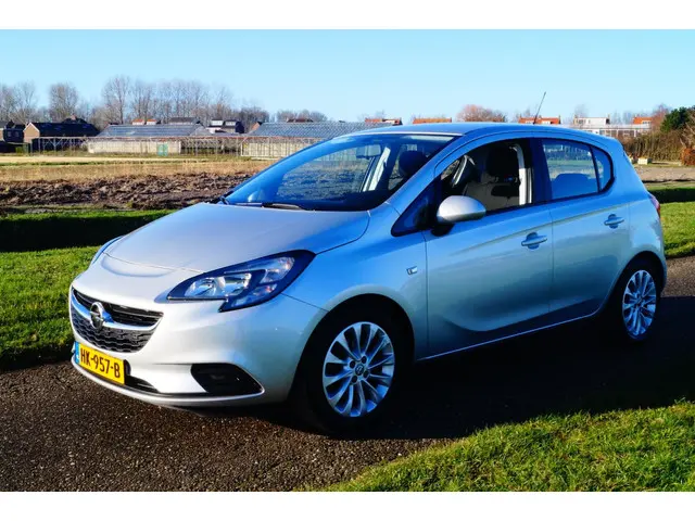 Opel Corsa 1.4 Edition 2015 Benzine