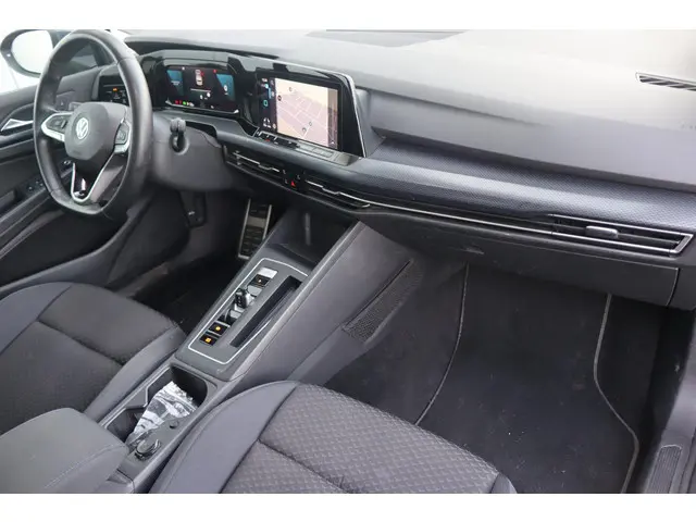 Volkswagen Golf 1.0 eTSI Life Business 2020 Benzine 9